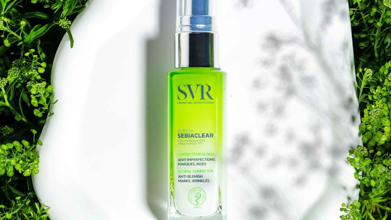 Về bao bì, thiết kế của tinh chất SVR Sebiaclear Serum