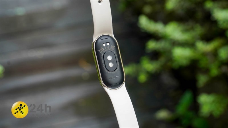 Xiaomi Smart Band 8 sở hữu mặt sau được sắp xếp gọn gàng Xiaomi Smart Band 8 sở hữu mặt sau được sắp xếp gọn gàng