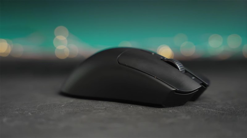 Razer Viper V3 Hyperspeed còn có kích thước, cân nặng vừa phải để người dùng sử dụng thoải mái Razer Viper V3 Hyperspeed còn có kích thước, cân nặng vừa phải để người dùng sử dụng thoải mái