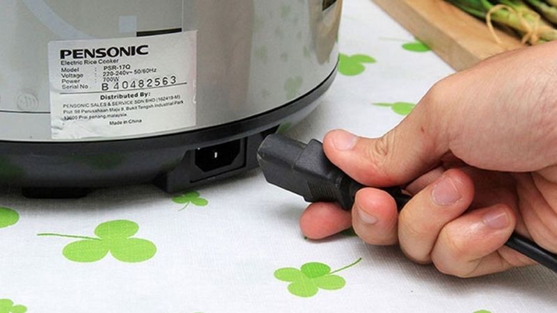 Nồi cơm không vào điện Nồi cơm không vào điện