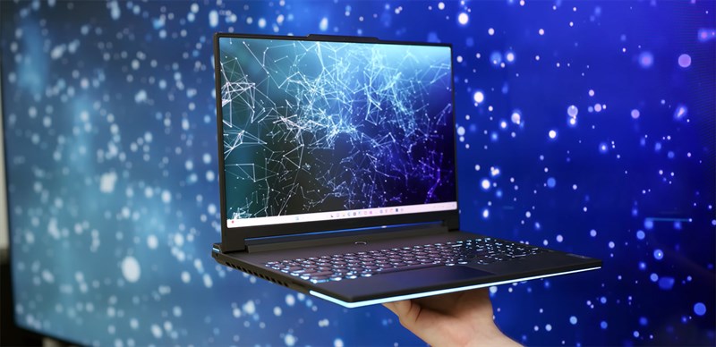Lenovo Legion 9 16IRX8 là một chiếc laptop rất mạnh mẽ để làm việc cũng như chơi game