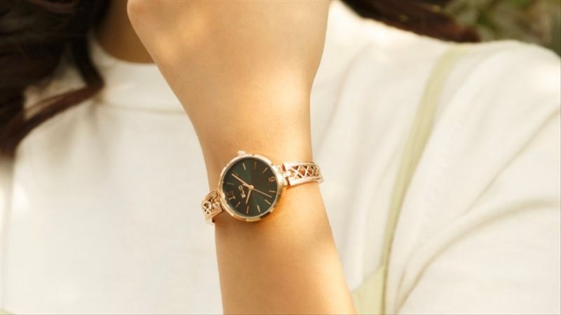 Có nên tặng đồng hồ cho bạn gái? Ý nghĩa sâu sắc của món quà này
