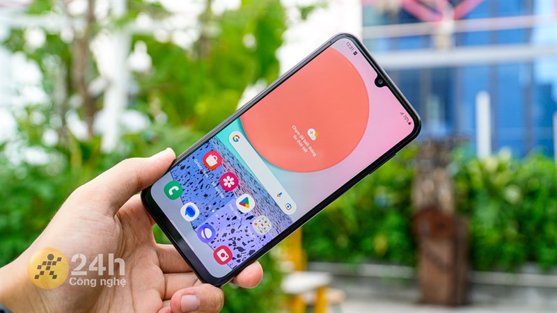 Galaxy M34 5G được trang bị màn hình Super AMOLED, kích thước 6.5 inch, độ phân giải Full HD+