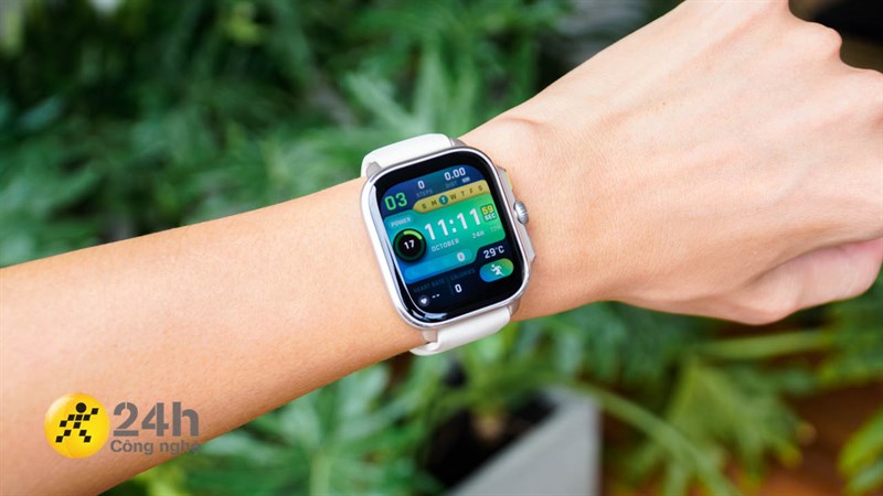 Amazfit Cheetah Square mang lại cảm giác đeo thoải mái, nhẹ nhàng Amazfit Cheetah Square mang lại cảm giác đeo thoải mái, nhẹ nhàng