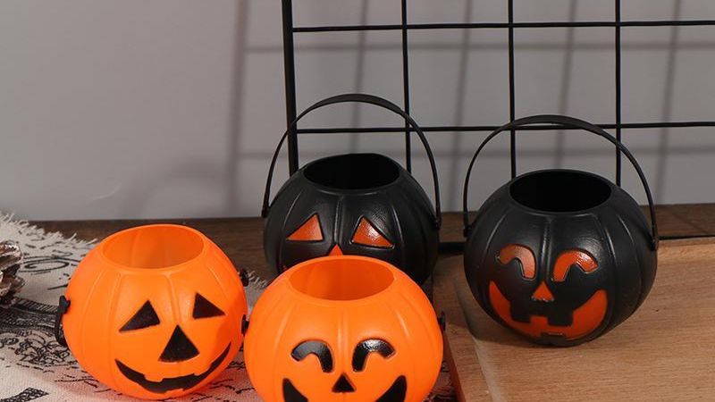 Adorable Halloween candy basket for kids