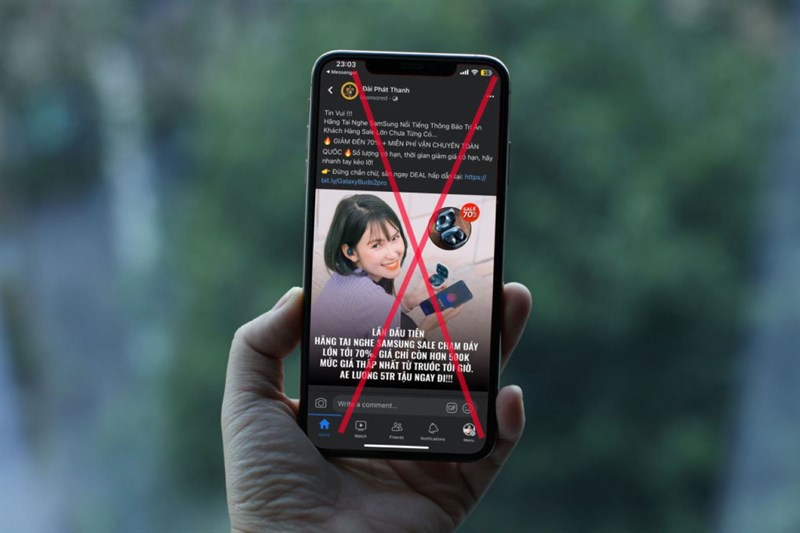 Một Facebook giả kênh Đài Phát Thanh rao bán tai nghe giảm giá 70%