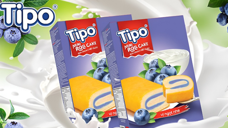 The Tipo Roll Cake with Yogurt and Blueberry flavor is sweet, fragrant