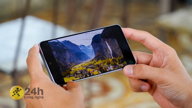 Snapdragon 695 vẫn mang đến hiệu năng ấn tượng, tác vụ cơ bản hoặc nâng cao chút vẫn mượt mà Snapdragon 695 vẫn mang đến hiệu năng ấn tượng, tác vụ cơ bản hoặc nâng cao chút vẫn mượt mà