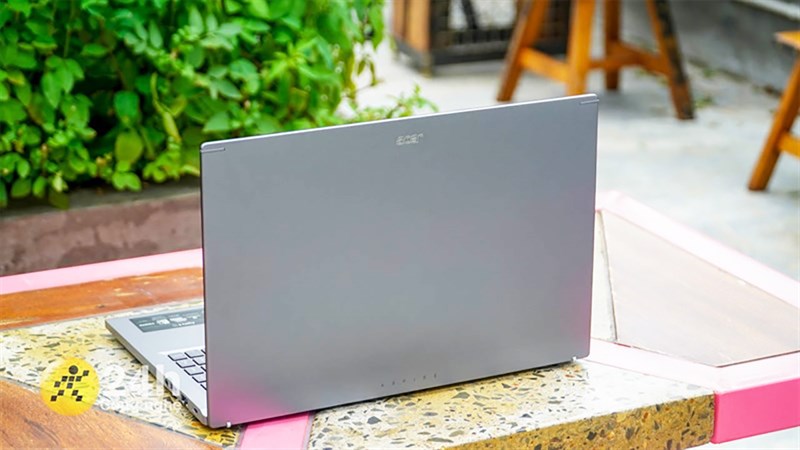 Laptop giá rẻ quá từ 9.79 triệu, trả góp 0%, giờ không mua còn đợi khi nào?