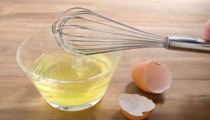 Những tác dụng của lòng trắng trứng gà đối với sức khỏe và làn da
