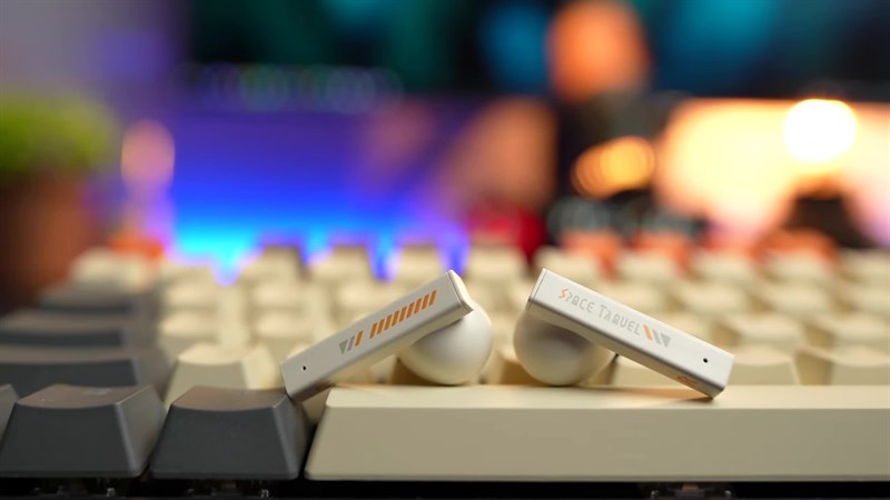 Phần tai nghe của Moondrop Space Travel cũng có ngôn ngữ thiết kế hiện đại Phần tai nghe của Moondrop Space Travel cũng có ngôn ngữ thiết kế hiện đại