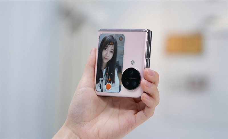 OPPO Find N4 Flip còn có sự cải tiến về hệ thống camera