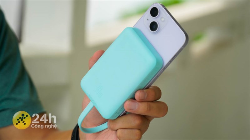 Trên tay sạc dự phòng Baseus 30 W