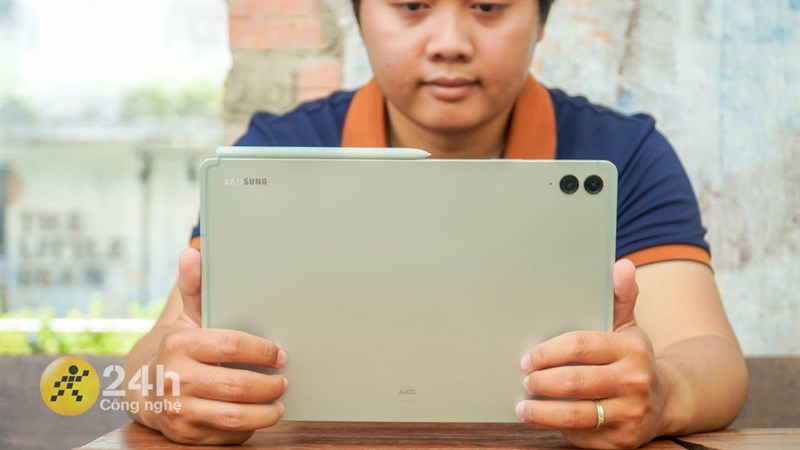 Galaxy Tab S9 FE+ chính là sản phẩm rất tốt dành cho việc làm/học