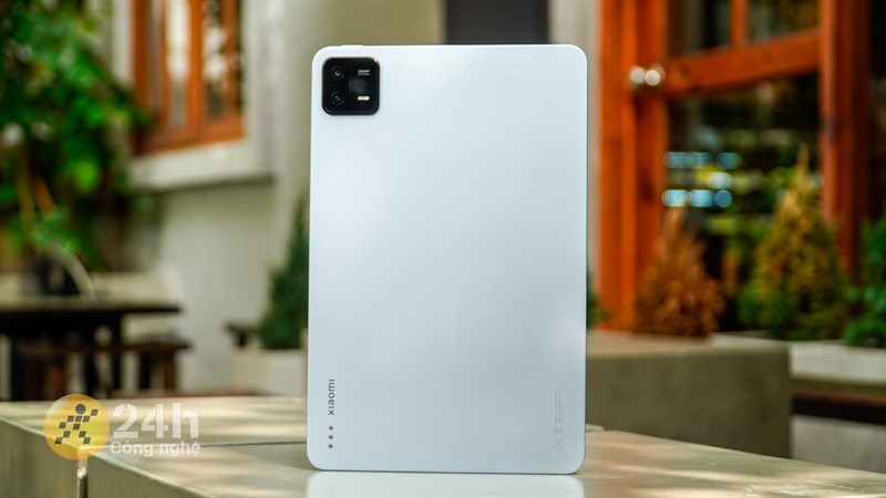 Mặt lưng Xiaomi Pad 6 được là dạng nhám và có nhiều màu sắc trẻ trung cho bạn lựa chọn