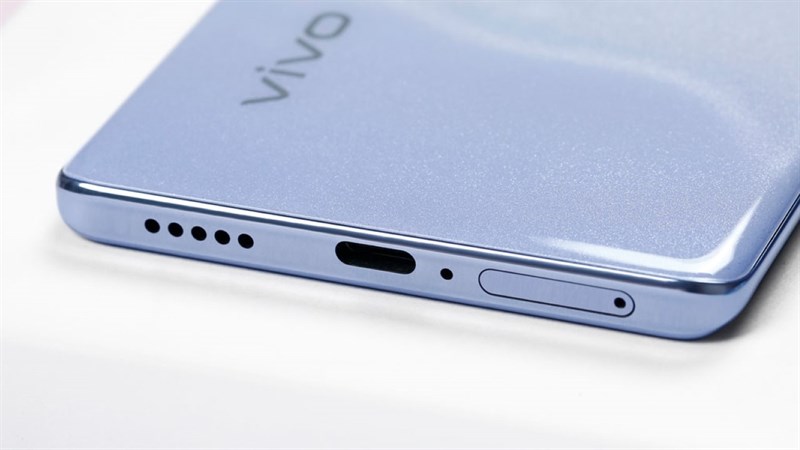 Sạc siêu nhanh 80 W tiết kiệm tối đa thời gian sạc của bạn