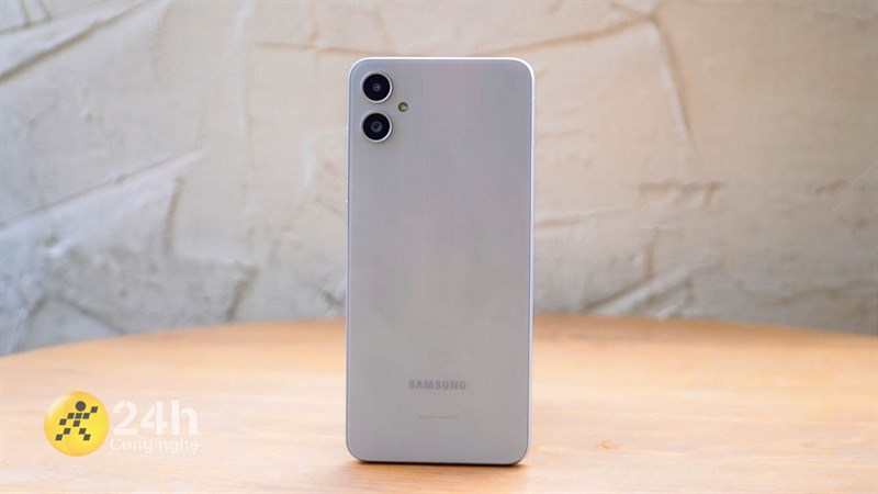 Đầu tháng giảm hết ga, Galaxy A series đặc biệt