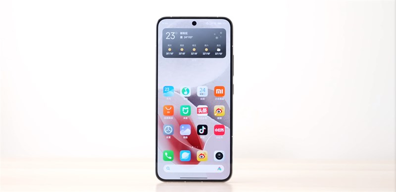 Xiaomi 16 có gì mới: Snap 8 Gen 5, màn hình 144 Hz, camera 50 MP?