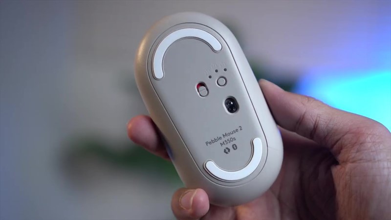 Trên tay Logitech Pebble 2