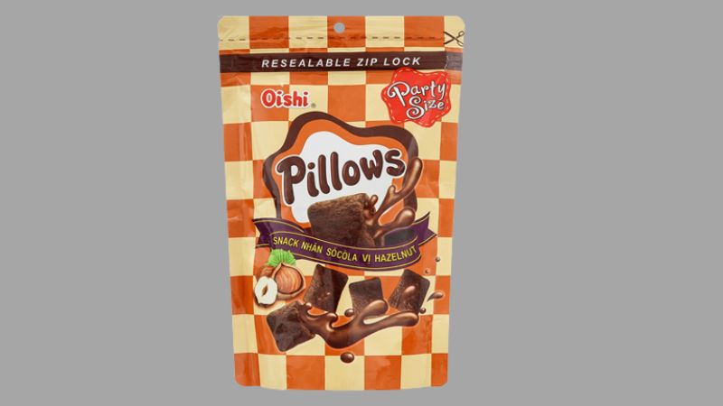 Snack Oishi Pillows nhân sôcôla vị hazelnut