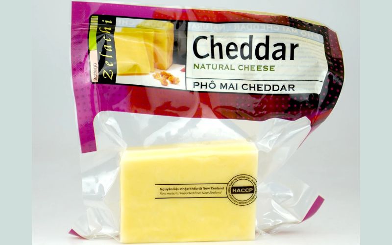 Phô mai cheddar có thể được mua tại Tip Hay với mức giá ưu đãi