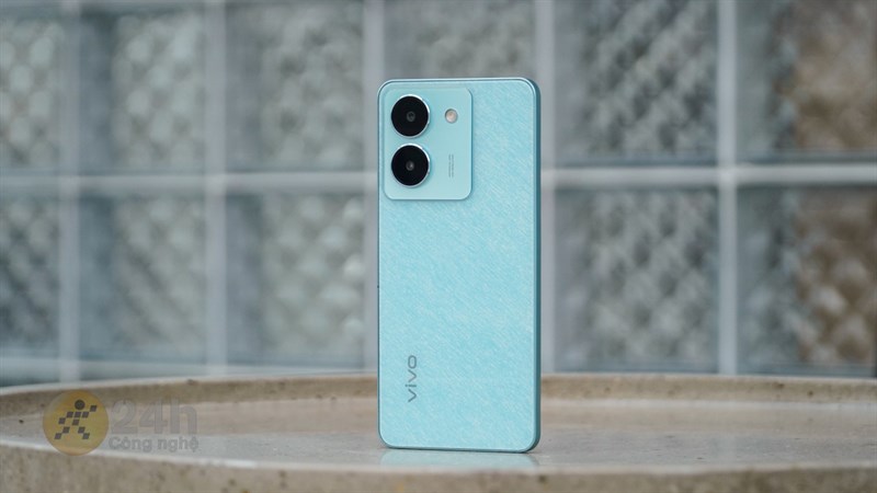 Nắm trong tay ưu đãi sâu đến 2.4 triệu khi mua Vivo Y series tại Thế Giới Di Động