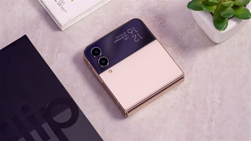 5 điện thoại màu hồng cực đáng yêu dành cho chị em