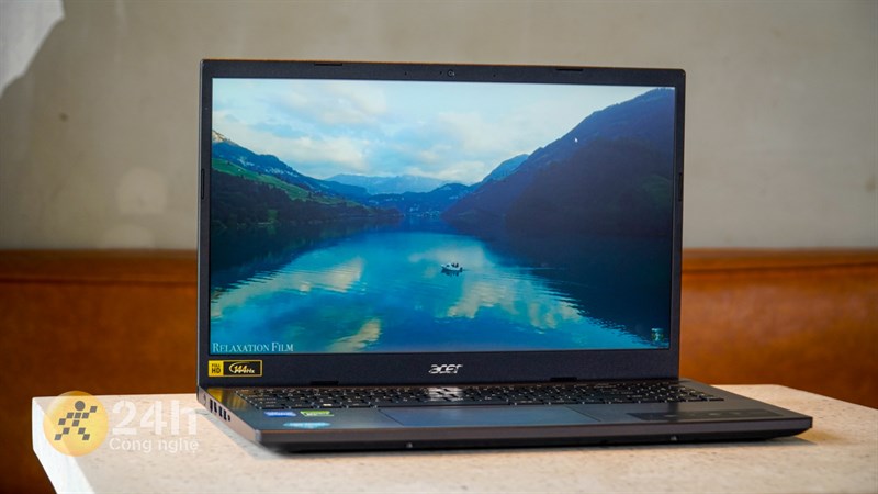 Màn hình Acer Aspire 7 A715 76G 59MW có kích thước lớn, chất lượng hiển thị tốt