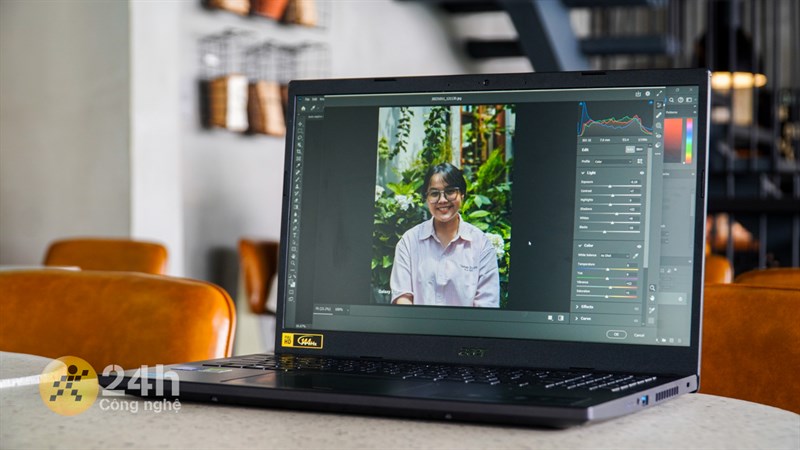 Acer Aspire 7 A715 76G 59MW còn được trang bị card đồ họa RTX 2050 để mình giải quyết tốt các tác vụ đồ họa