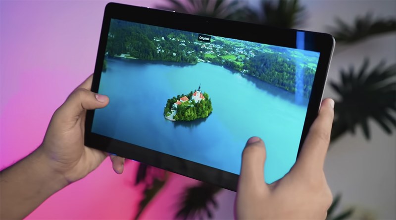 Màn hình Galaxy Tab A9+ có kích thước lớn viền đều nhau và chất lượng hiển thị tốt Màn hình Galaxy Tab A9+ có kích thước lớn viền đều nhau và chất lượng hiển thị tốt