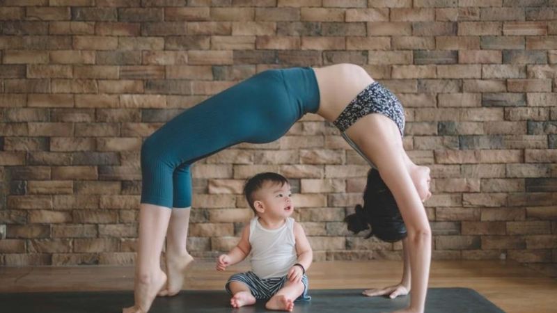 Sau sinh bao lâu thì các mẹ có thể tập yoga?