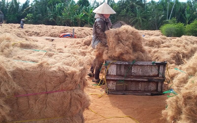 Làng nghề chỉ xơ dừa An Thạnh