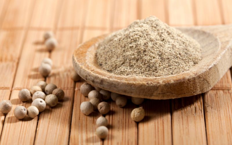 Giá tiêu thế giới Giá tiêu thế giới