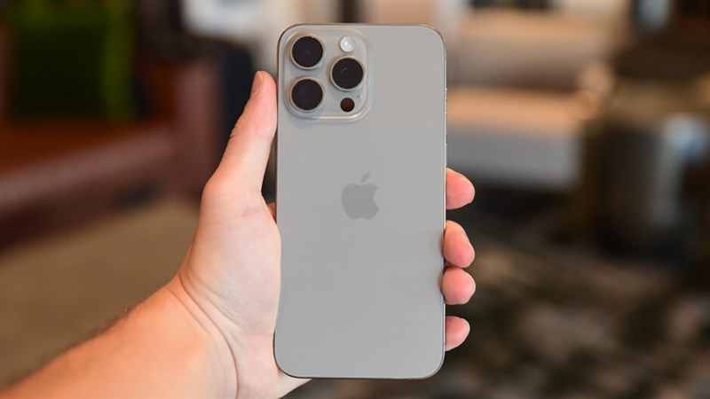 Khuyến mãi iPhone 15 Pro Max màu Titan