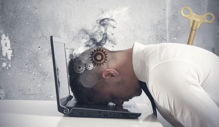 Burnout là gì? Cách vượt qua Burnout để thoát khỏi tình trạng kiệt sức