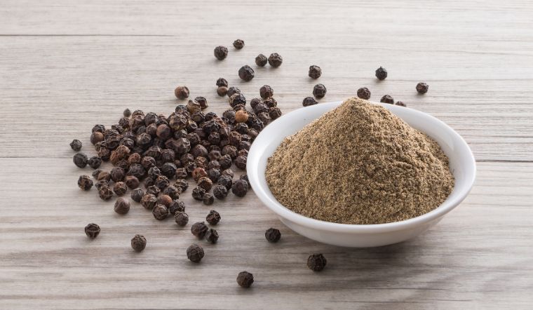 Giá tiêu hôm nay 15/11/2023: Tăng đồng loạt 500 đồng/kg