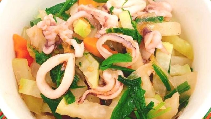 Stir-fried su hao with squid
