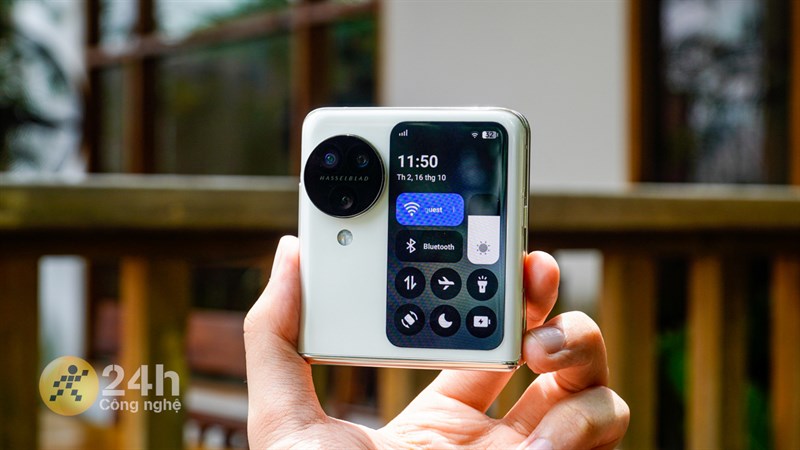 Điện thoại màn hình gập màu siêu đẹp, giảm giá lên đến 9 triệu đồng Điện thoại màn hình gập màu siêu đẹp, giảm giá lên đến 9 triệu đồng
