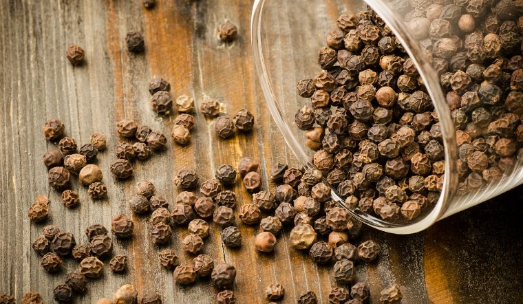 Giá tiêu hôm nay 23/11/2023: Tiếp tục tăng 500 đồng/kg