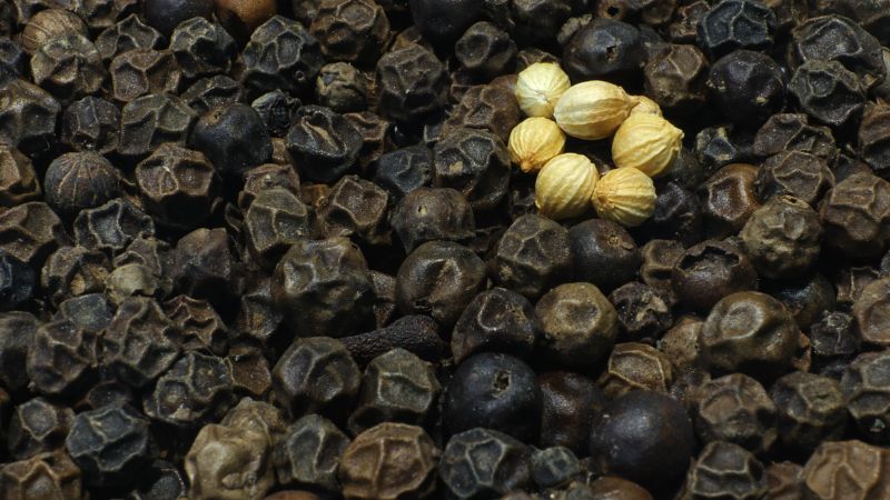 Giá tiêu thế giới