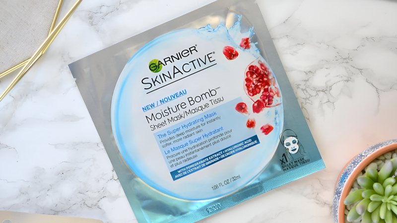 Mặt nạ giấy Garnier Skin Active Moisture Bomb