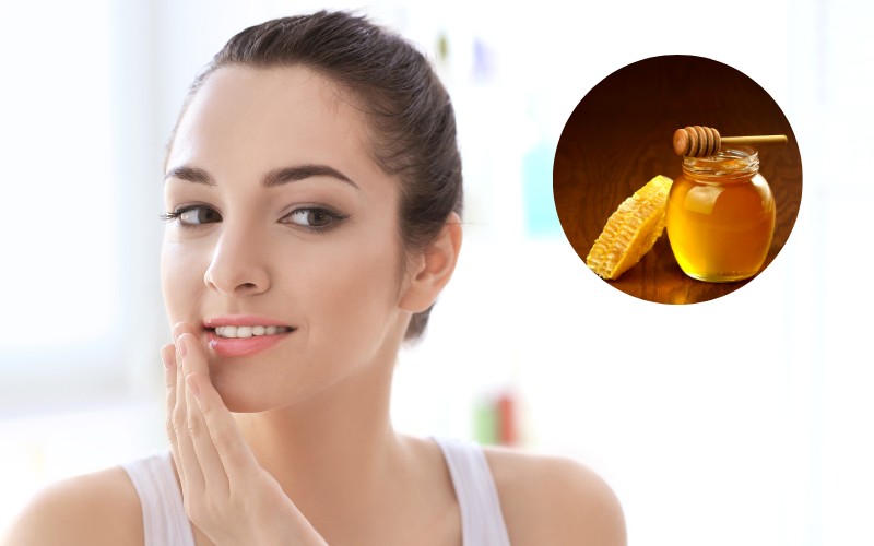 Treat dark lips with honey