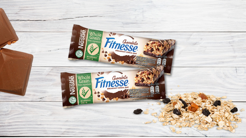 Ngũ cốc ăn sáng Nestlé Fitnesse dạng thanh vị socola