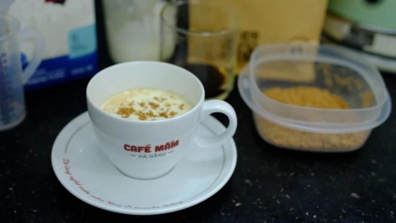Cà phê mắm – Khi hương vị mắm truyền thống kết hợp với cà phê hiện đại