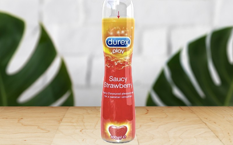 Gel bôi trơn Durex Saucy Strawberry