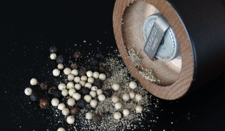 Giá tiêu hôm nay 13/12/2023: Tăng 1.000 đồng/kg, chạm ngưỡng 78.000 đồng/kg