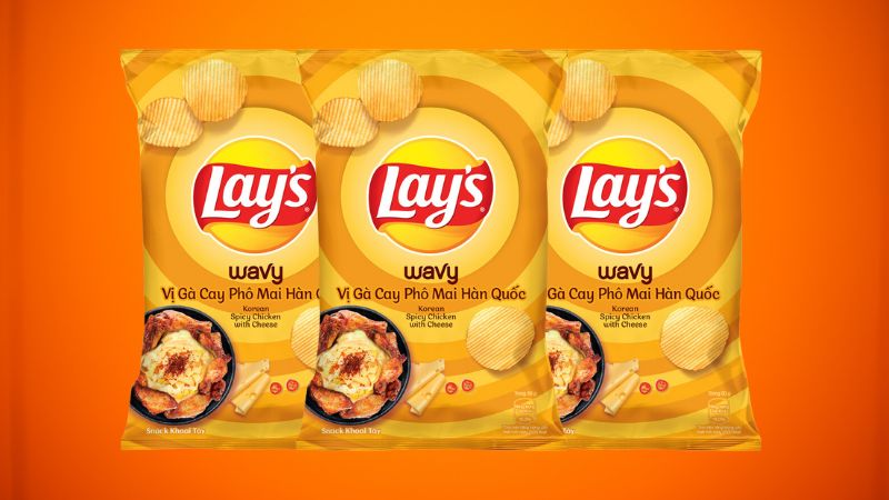 Snack khoai tây vị gà cay phô mai Hàn Quốc Lay's Wavy