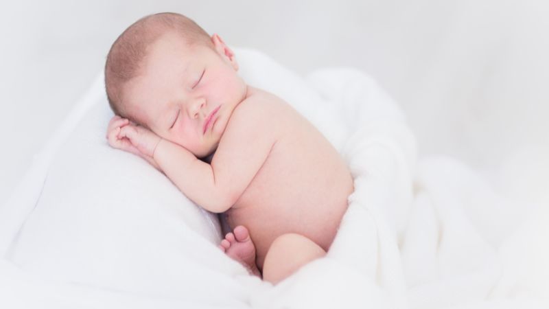 Lầm tưởng thiết bị giám sát đeo tay có thể ngăn chứng đột tử ở trẻ sơ sinh
