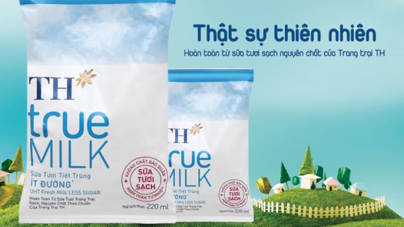 Sữa tươi tiệt trùng TH MILK ít đường 220ml