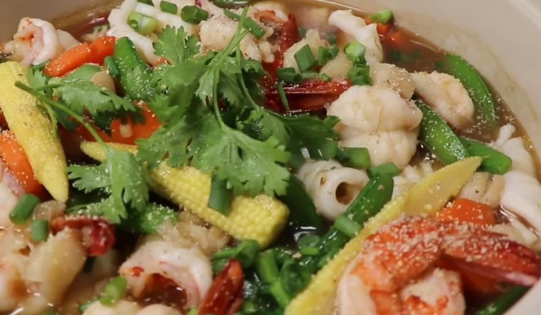 Cách làm đậu hũ hải sản thơm ngon, chuẩn vị nhà hàng Hoa